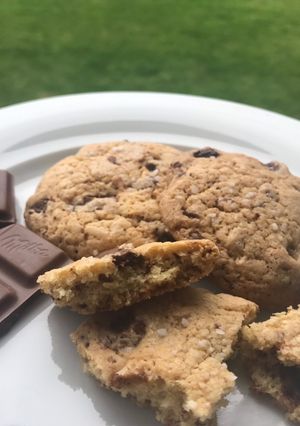 A picture of Salted Chocolate Chunk Cookies 🍪.