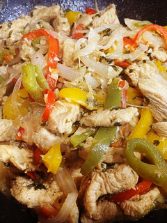 A picture of Chicken Fajitas.