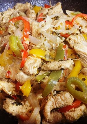 A picture of Chicken Fajitas.