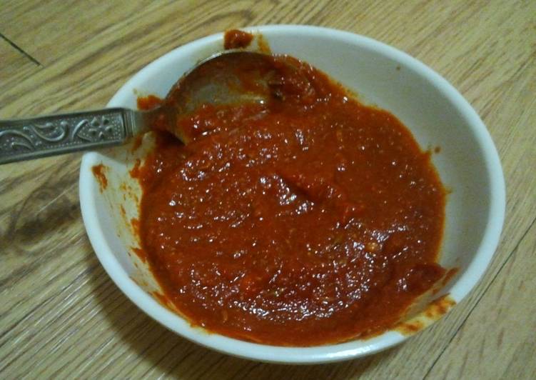 Red Chutney (Garlic flavored sauce)