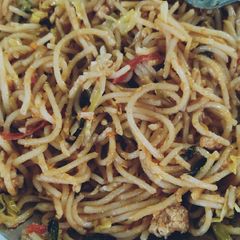 A picture of Chicken chowmin.