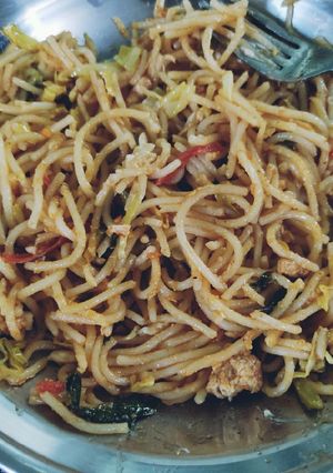 A picture of Chicken chowmin.