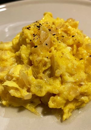 焦糖洋蔥炒蛋 的食譜成品照片
