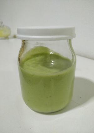 Una foto de Mayonesa veggie de albahaca 🍃