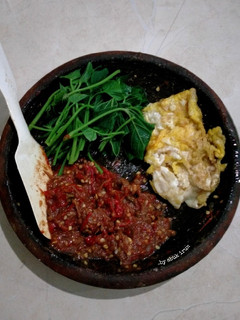 Foto resep Sambal Dadak khas Sunda