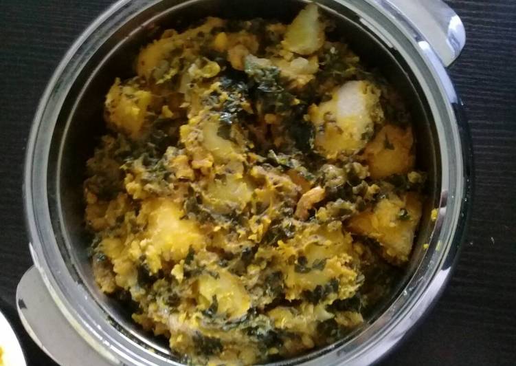 Recipe of Yam porriage with fresh vegetables(green) in 31 Minutes for Family