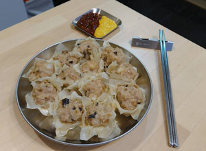 對工作的熱情早就不再燃燒賣 的食譜成品照片