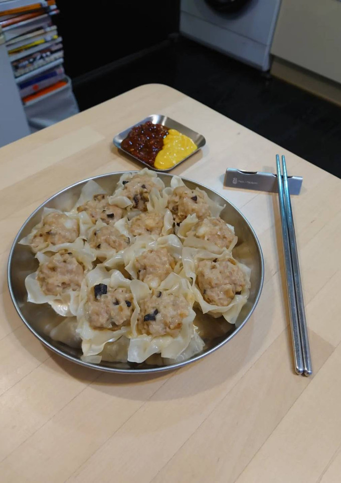 對工作的熱情早就不再燃燒賣 的食譜成品照片