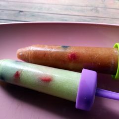 A picture of 100% Fruit Popsicles.