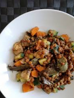 Una foto de Lentejas salteadas con verduras