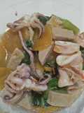 Seblak baso dan cumi