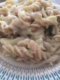 Pasta blanca con atún