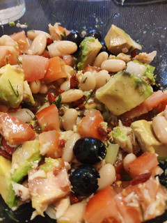 Una foto de Ensalada de judías blancas