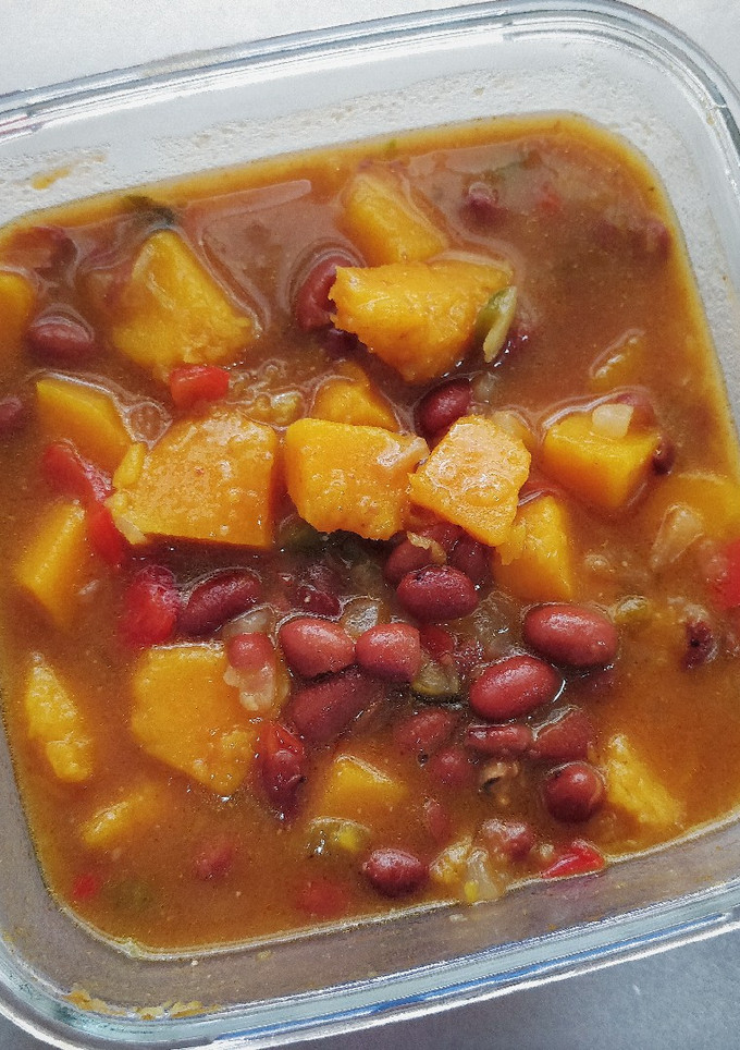 Una foto de Frijoles con calabaza en caldo de miso