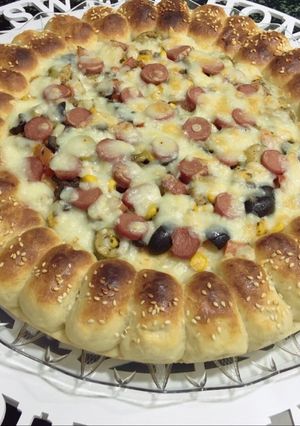 صورة لوصفة بيتزا بالخضار والنقانق🍕