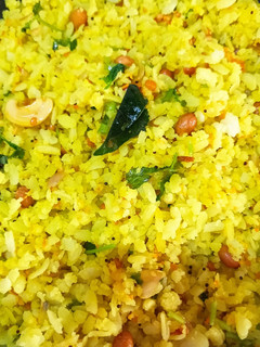 எலுமிச்சை அவல் உப்புமா(lemon aval upma recipe in tamil) செய்முறை முக்கிய புகைப்படம்
