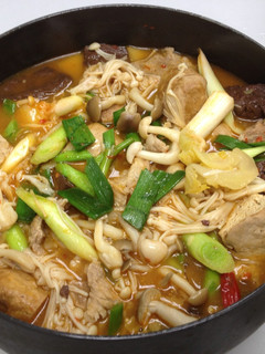 【菇菇巧思】菇菇臭臭鍋 的食譜成品照片