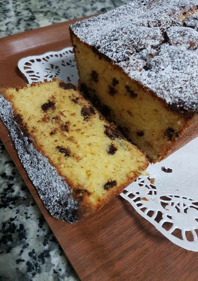 Una foto de Bizcocho de mandarina y pepitas de chocolate 🍊🍫