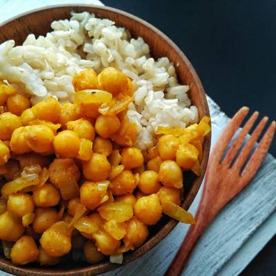 Рис с нутом. Нут в томатном соусе на зиму. Нут с карри. Гарнир из нута. Нут в соусе.
