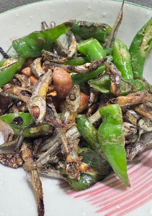 青龍辣椒炒小魚干花生 的食譜成品照片
