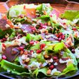 Ensalada de mojama y granada con aliño de piñones 🥗