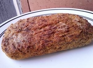 Una foto de Torta🥧 de plátano🍌 con harina de maíz🌽 sin huevos🙄