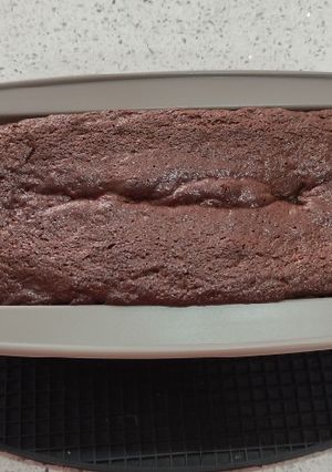 Una foto de Torta de chocolate húmeda y melcochuda