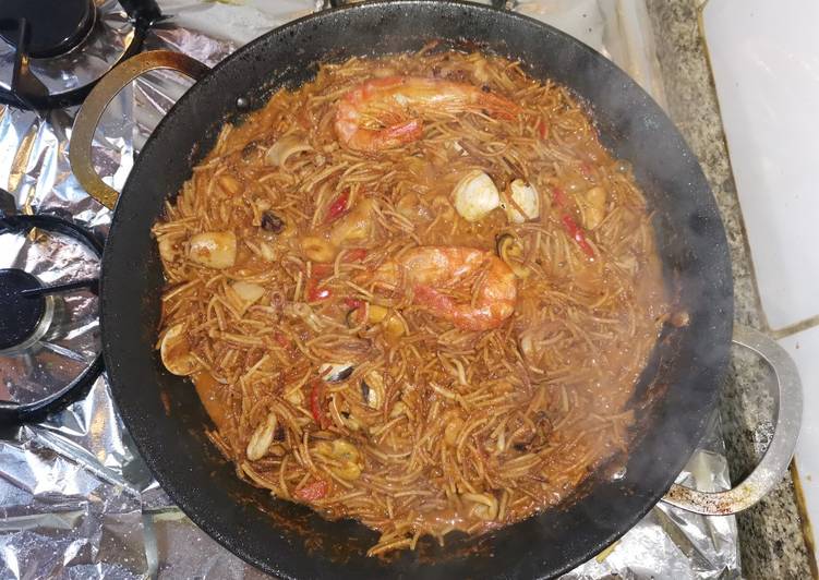 Fideuá de mariscos