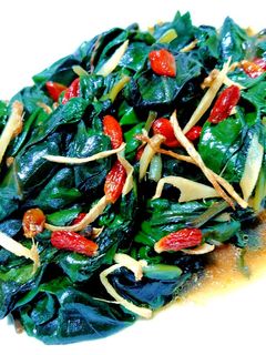 麻油薑絲枸杞炒川七 的食譜成品照片