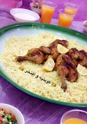 صورة لوصفة دجاج بخاري مع عيش الجزر