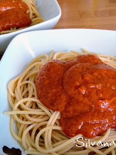Una foto de 152.🍅Salsa de tomate baja en calorías con especias Cookpad🌱🧅