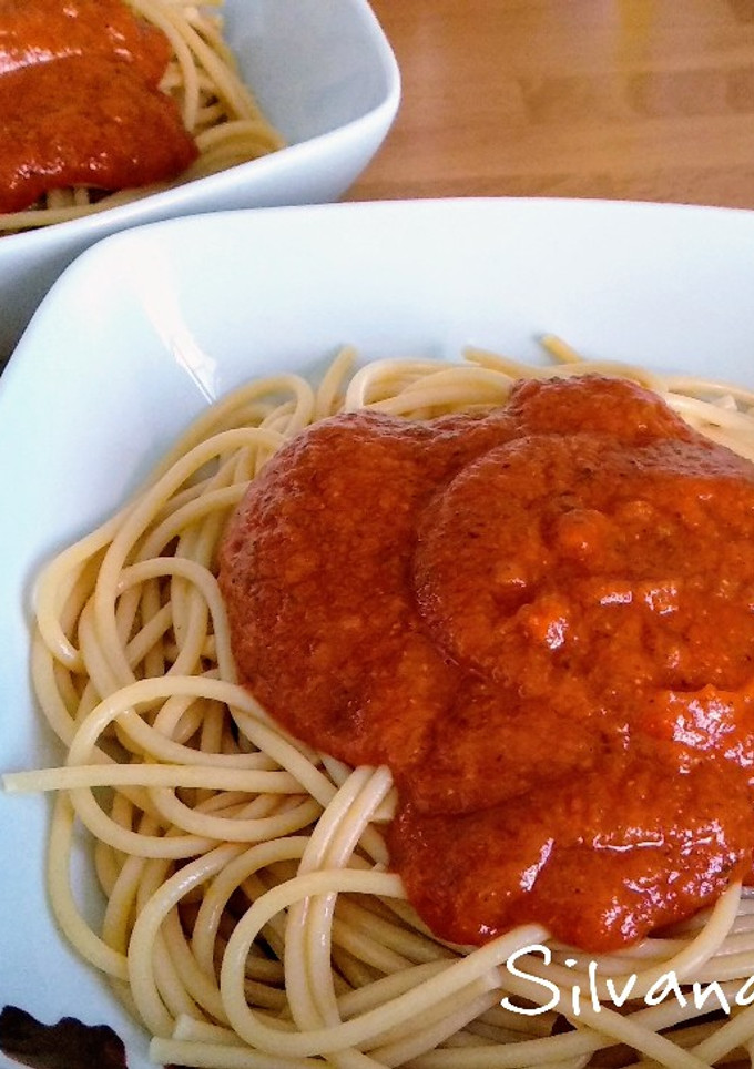 Una foto de 152.🍅Salsa de tomate baja en calorías con especias Cookpad🌱🧅