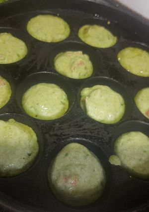 પાલકની અપમ (Palak Appam Recipe In Gujarati) રેસીપી મુખ્ય ફોટો