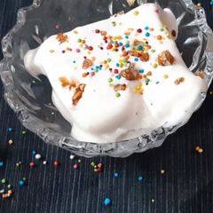 A picture of Vanilla ice cream.