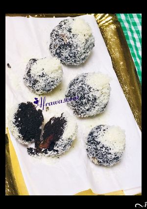 A picture of Leftover cake crumbs bites.