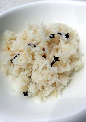 A picture of Clove With Lemon Rice.