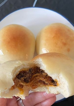 A picture of Flossy Pork & Chili Paste Soft Buns.