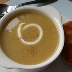 A picture of Vickys Celery Soup, GF DF EF SF NF.