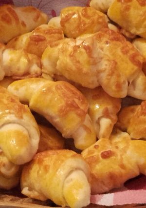 Sajtos mini "croissant"☕☕ recept fotója