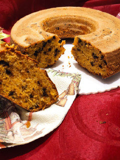 Foto di Ciambella alla zucca con cioccolato