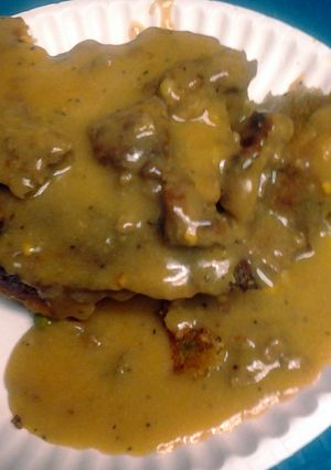 A picture of California pepper pod gravy.
