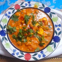 A picture of Paneer matar makhana.