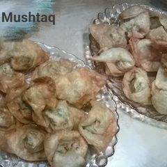A picture of Crispy fried wontons.