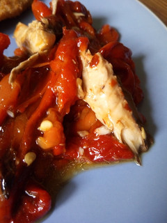 Una foto de Ensalada de pimientos con melva