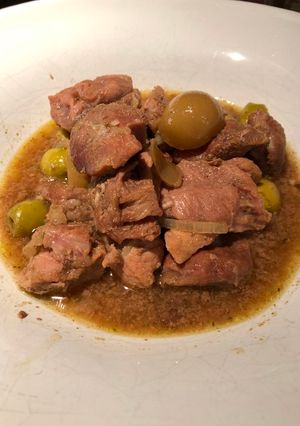 Une photo de Veau aux citrons confits et aux olives