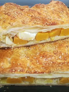 Una foto de Hojaldre de calabaza y brie