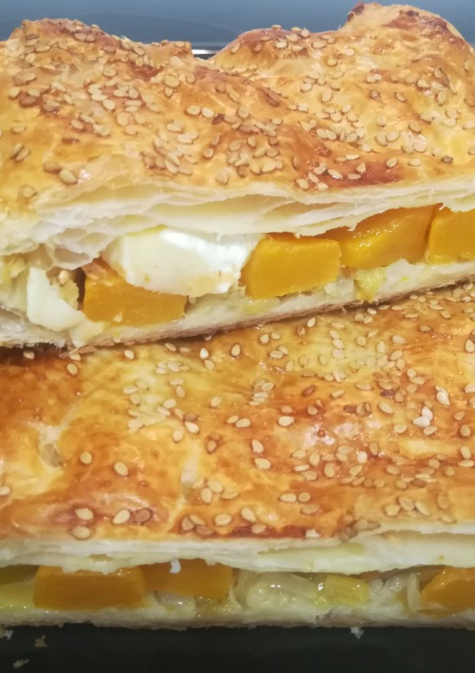 Una foto de Hojaldre de calabaza y brie