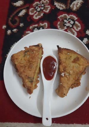 बाजरा ब्रेड पकौड़ा (Bajra bread pakoda recipe in hindi) रेसिपी मुख्य फोटो