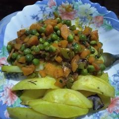 Potato wedges and vegetable stew A picture of Potato wedges and vegetable stew.