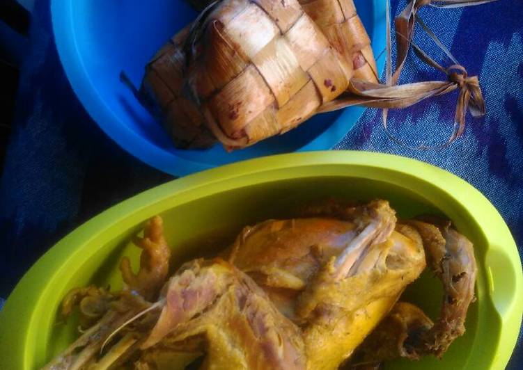 Bagaimana Menyiapkan Ingkung ayam kampung yang Sempurna